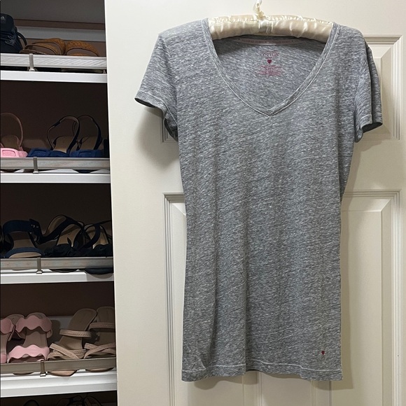 Victoria’s Secret V-Neck Tee Gray - Picture 1 of 3